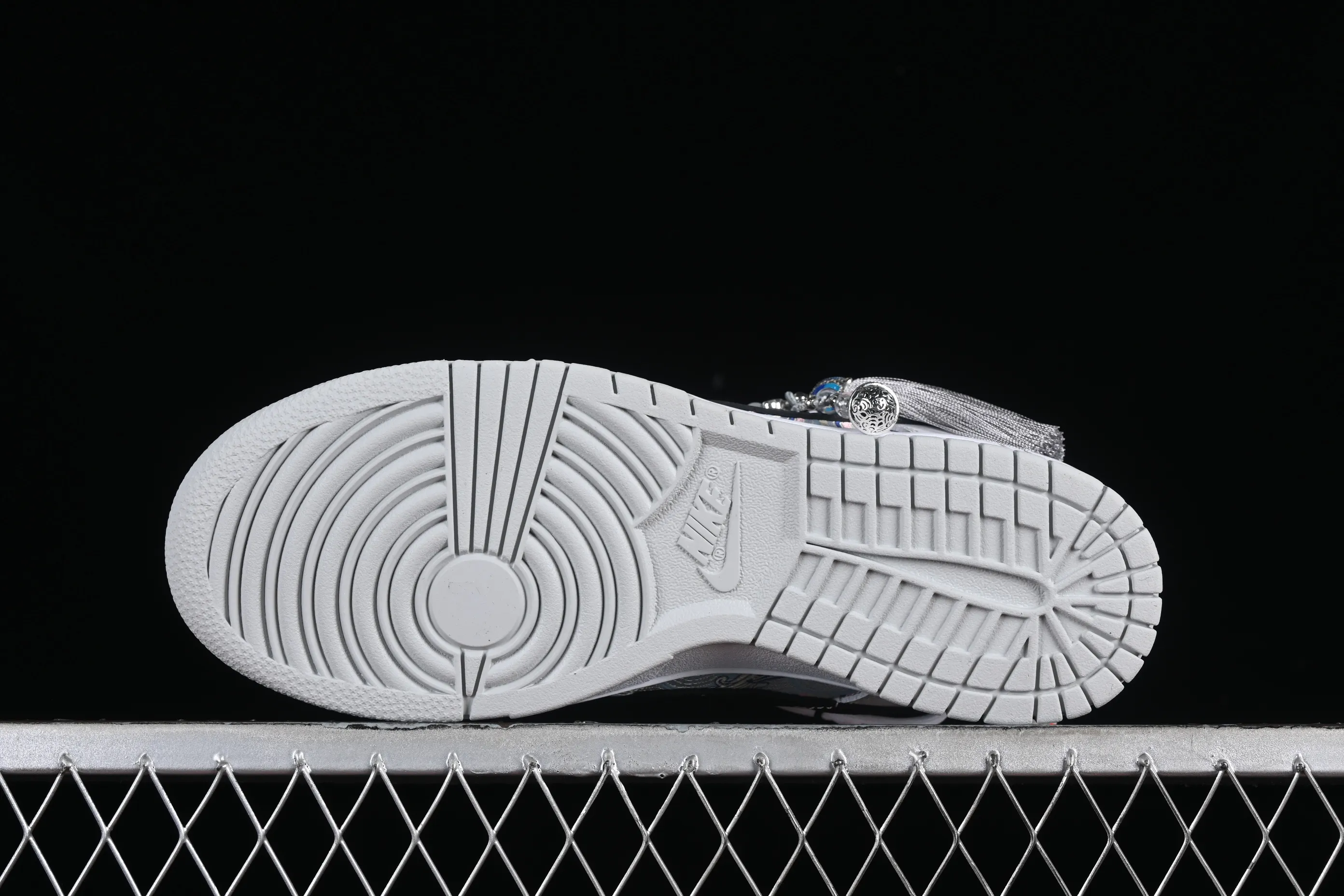 All Categories Nk SB Dunk Series Nk SB Dunk Low Low-top sneakers Nk Dunk Low Year of the Dragon Limited CNY Bailongyin Literary style SB strappy low-top casual sneakers DV0831-101
